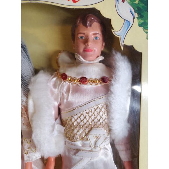 Disney - Snow White and Prince Charming Doll – 11 1/2'' - Picture 3 of 5